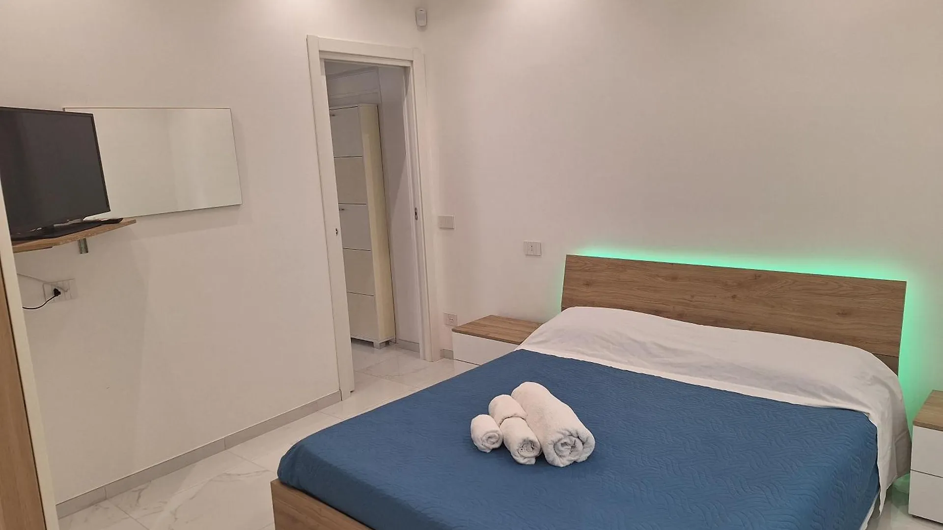 Appartamento Al Piano Terra Con Ingresso Indipendente, Vicinissimo Al Mare Rimini